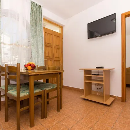Pero Appartement Trogir