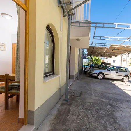 Pero Appartement Trogir