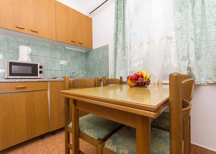 아파트 Pero 트로기르