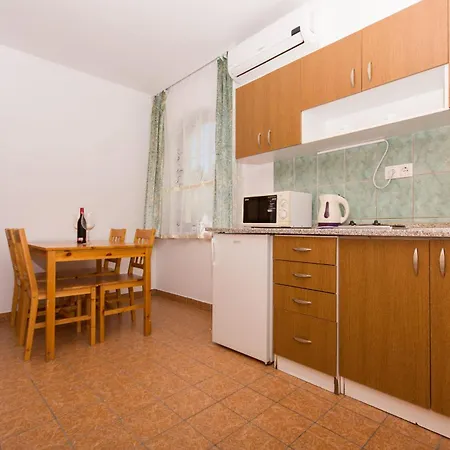 Apartment Pero Trogir
